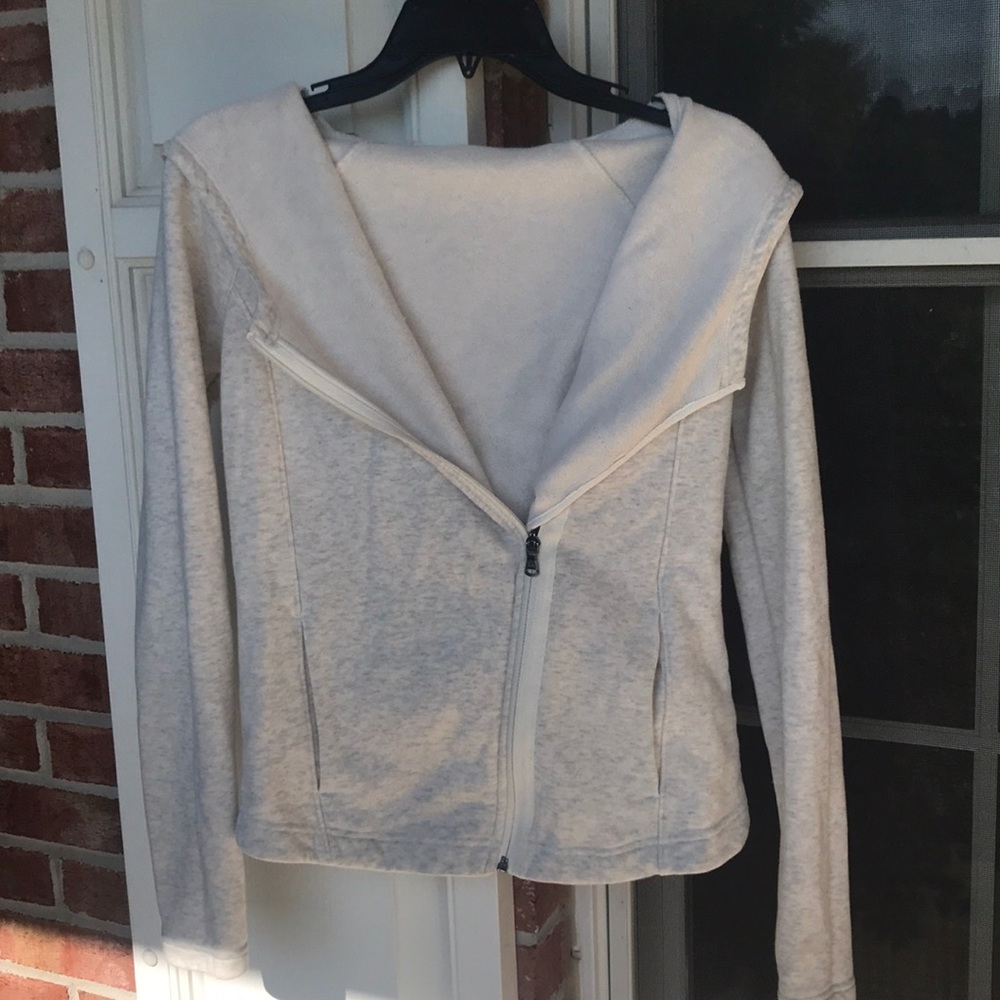 UNDER ARMOUR JACKET